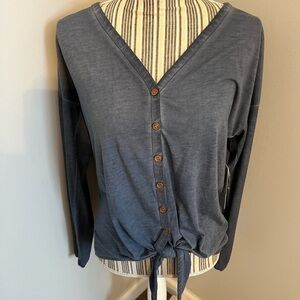 NWT Olivia Sky Top Size Medium